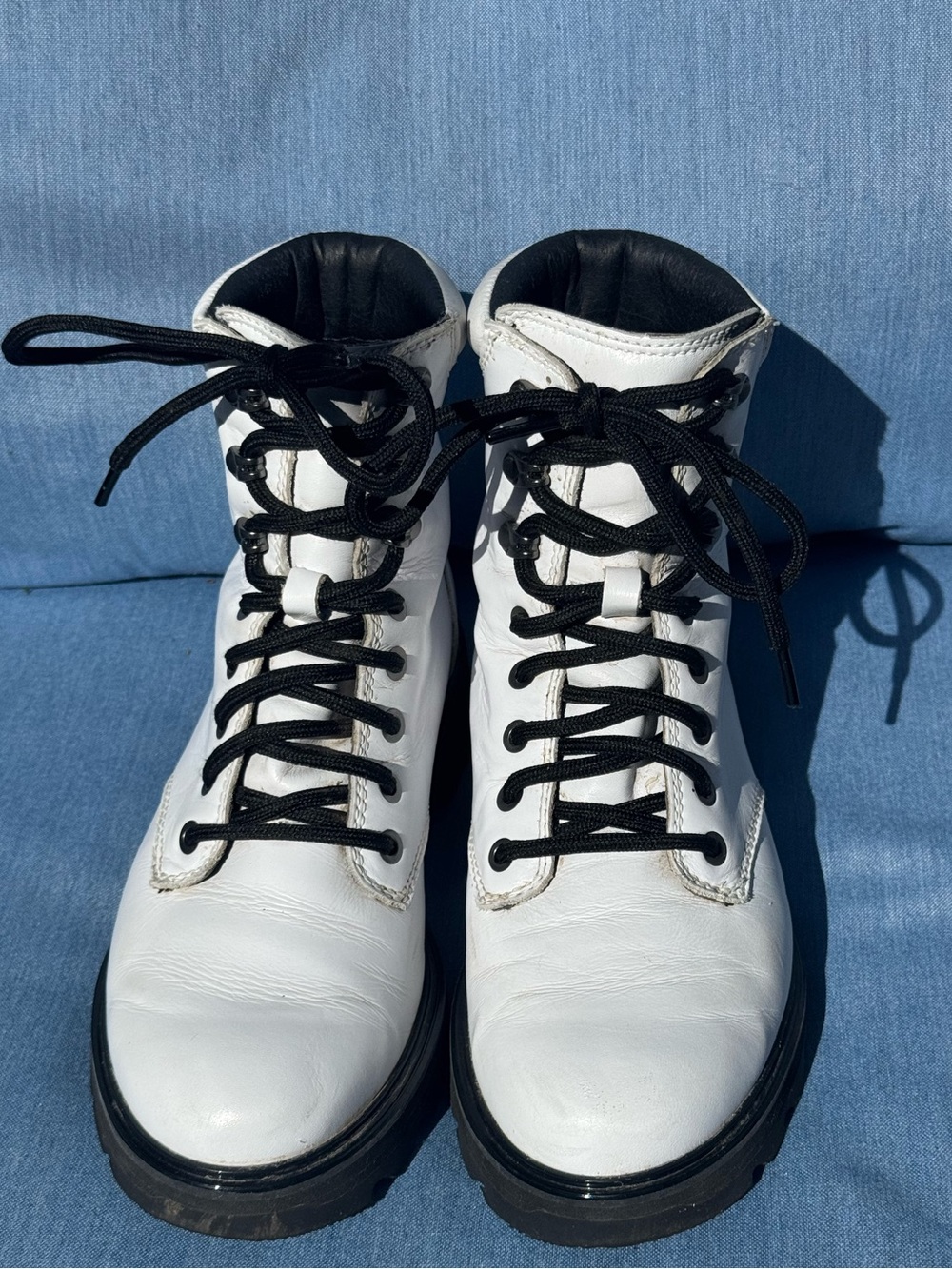 Sorel Women's White Leather Waterproof Lace-Up Lug Sole Boots Size 8.5